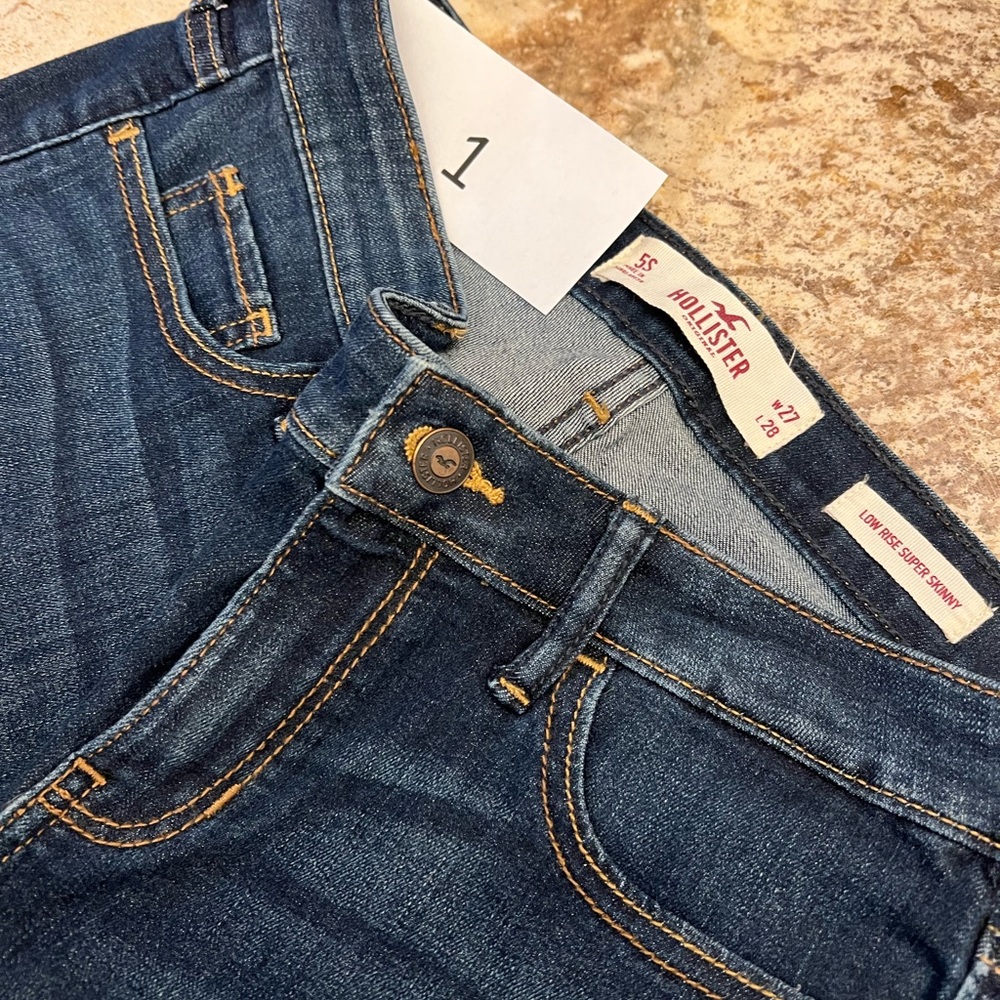 Hollister Jeans Size 5s